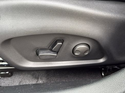 New 2026 Jeep Compass Limited image 8