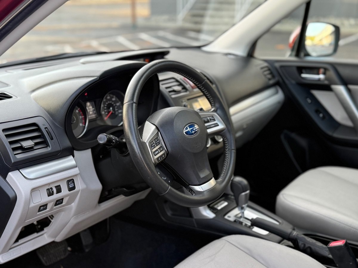 Used 2014 Subaru Forester 2.5i Limited AWD/4WD image 10