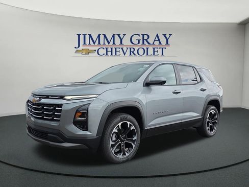New 2026 Chevrolet Equinox LT w/ Convenience Package II FWD image 1