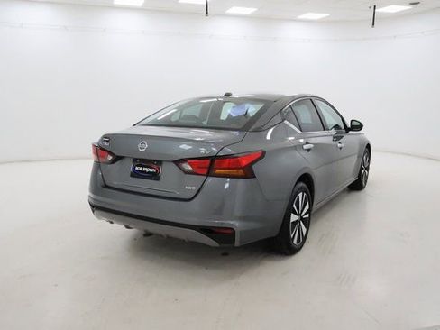 Used 2022 Nissan Altima 2.5 SV image 3