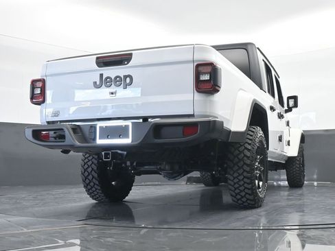 Used 2024 Jeep Gladiator Sport image 63