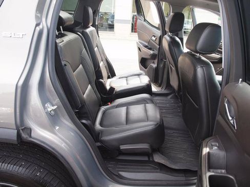 Used 2019 GMC Acadia SLT w/ LPO, Floor Liner Package AWD/4WD image 7