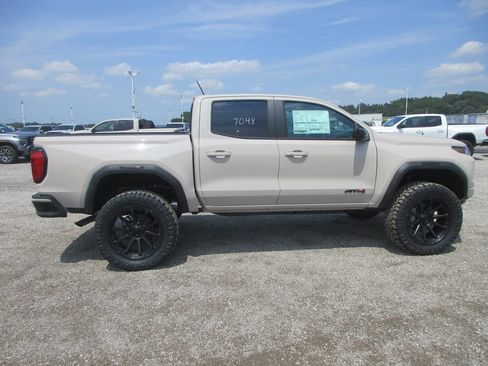 New 2026 GMC Canyon AT4 AWD/4WD image 4