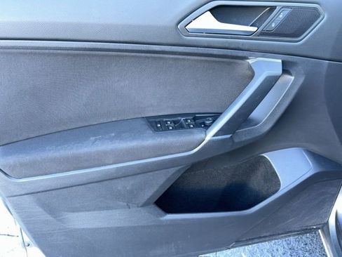 Certified 2020 Volkswagen Tiguan S image 31