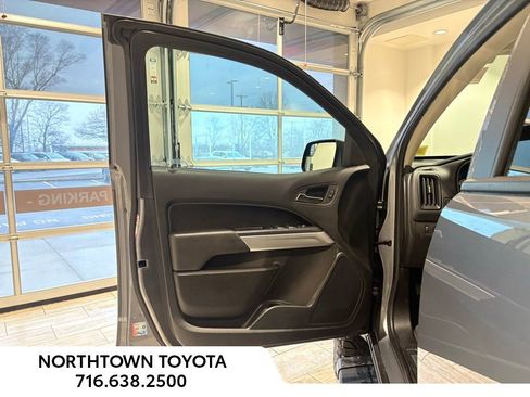 Used 2022 Chevrolet Colorado ZR2 image 28