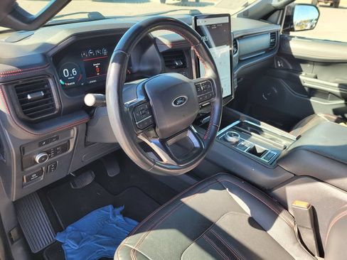 Used 2022 Ford Expedition Limited RWD image 14