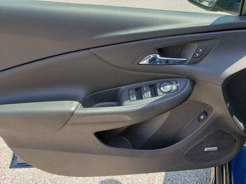 Used 2019 Chevrolet Volt Premier w/ Driver Confidence II Package FWD image 10