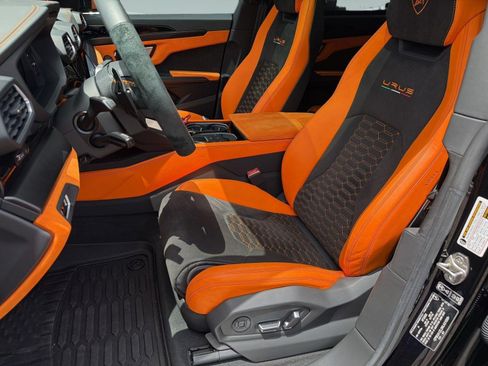 Used 2022 Lamborghini Urus AWD/4WD image 5