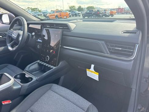 New 2027 GMC Terrain Elevation w/ Technology Package II AWD/4WD image 37