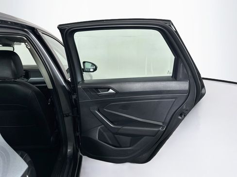 Used 2022 Volkswagen Jetta SE w/ Panoramic Sunroof Package FWD image 29
