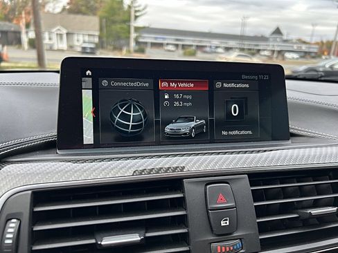 Used 2020 BMW M4 Convertible w/ Competition Package image 26