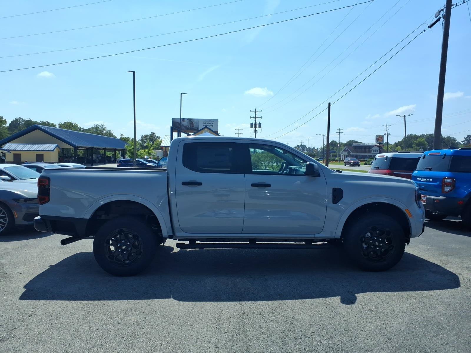 New 2026 Ford Ranger XLT w/ Black Appearance Package RWD image 5