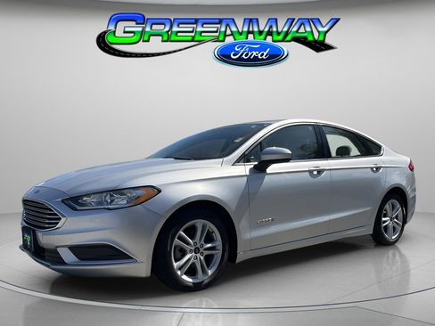 Used 2018 Ford Fusion S image 1