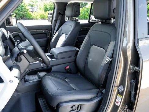 New 2026 Land Rover Defender 110 S AWD/4WD image 37