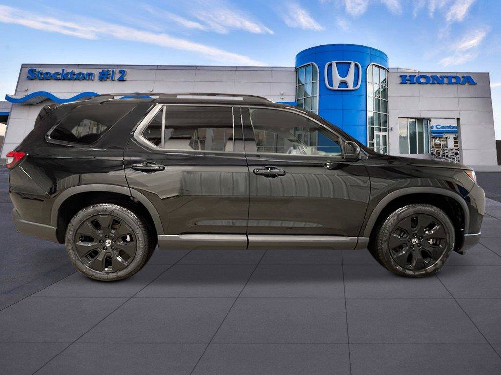 New 2026 Honda Pilot Black Edition image 8