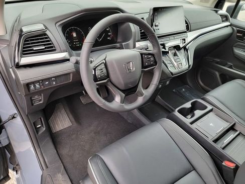 New 2026 Honda Odyssey Touring image 12