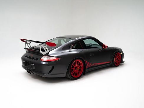 Used 2010 Porsche 911 GT3 RS image 4