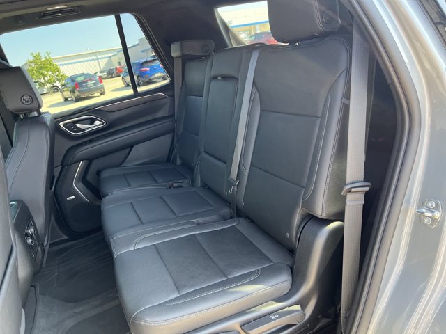 Used 2023 Chevrolet Tahoe Z71 w/ Luxury Package AWD/4WD image 26