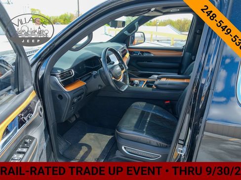 Used 2022 Jeep Grand Wagoneer Series III w/ Rear Seat Video Group 1 AWD/4WD image 13