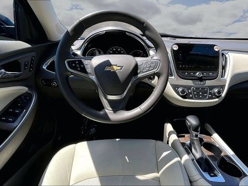 Used 2024 Chevrolet Malibu LT FWD image 8