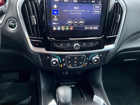 Used 2023 Chevrolet Traverse High Country image 32
