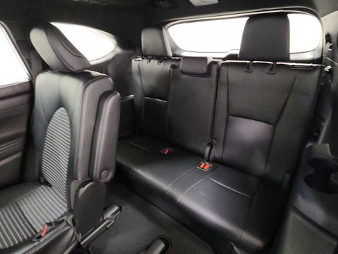 Used 2022 Toyota Highlander XSE AWD/4WD image 26