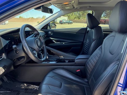 Used 2023 Hyundai Elantra Limited FWD image 19
