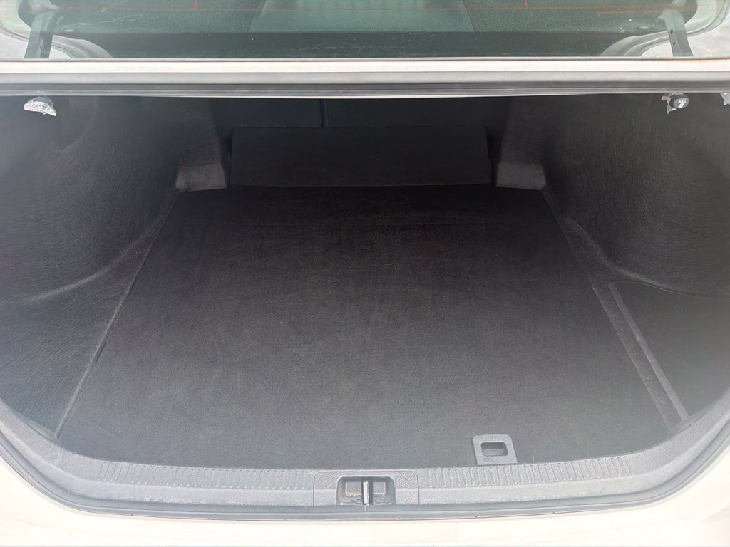 Used 2025 Toyota Camry SE FWD image 16