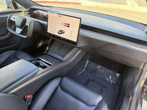 Used 2021 Tesla Model S Plaid image 38