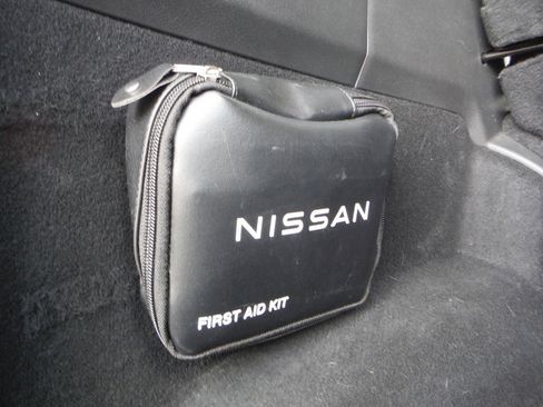 Used 2022 Nissan Rogue SV w/ SV Premium Package AWD/4WD image 40