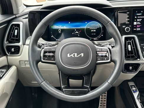Certified 2023 Kia Sorento SX Prestige AWD/4WD image 25