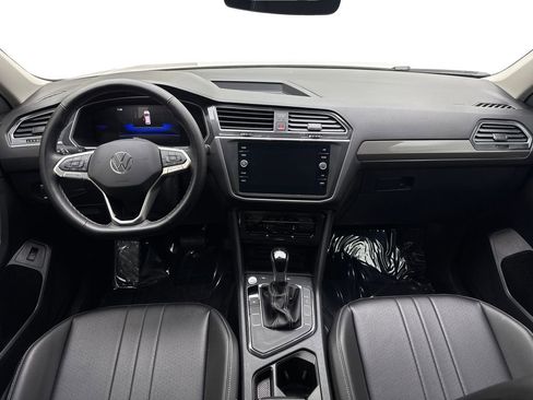 Used 2024 Volkswagen Tiguan SE FWD image 55