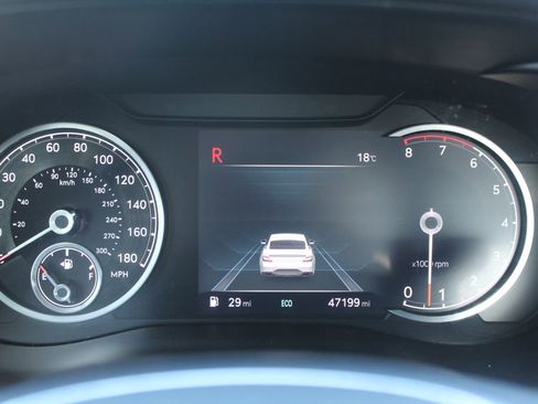 Used 2022 Genesis G70 3.3T image 32