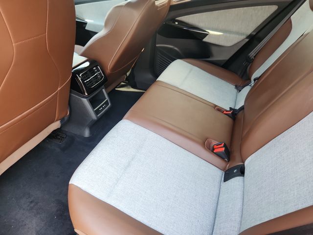 Certified 2023 Volkswagen ID.4 Pro AWD/4WD image 8