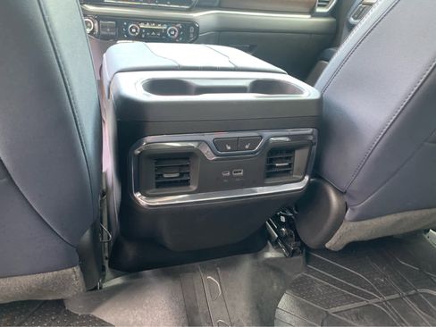 Used 2024 Chevrolet Silverado 1500 High Country w/ High Country Premium Package AWD/4WD image 23