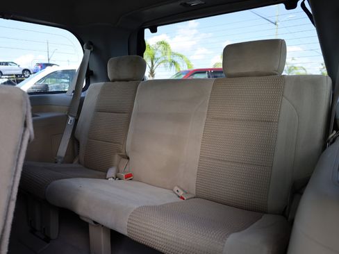 Used 2013 Nissan Armada SV image 18