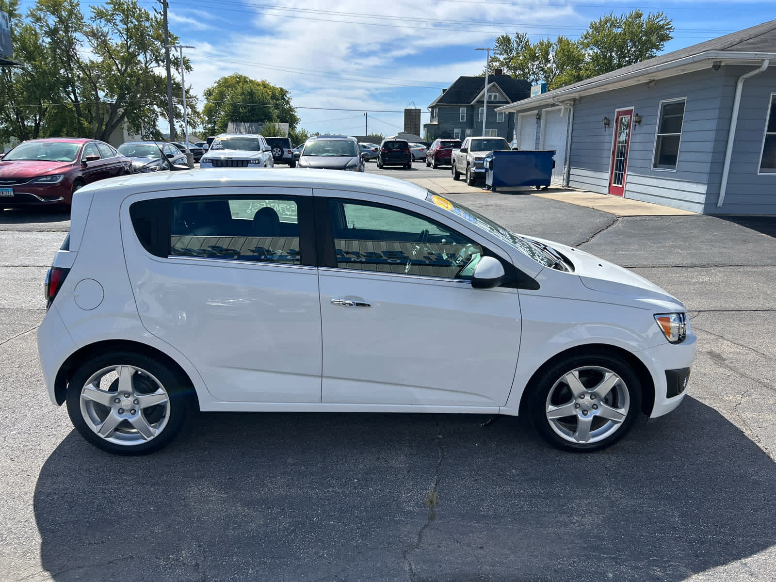 Used 2014 Chevrolet Sonic LTZ FWD image 2