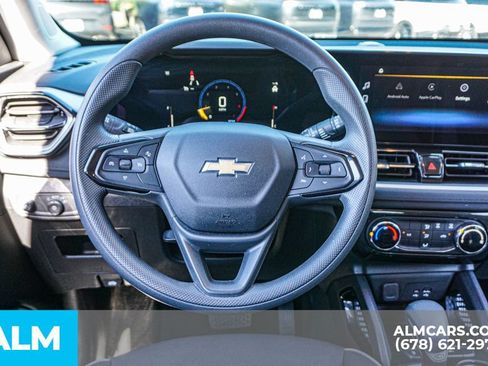 Used 2025 Chevrolet TrailBlazer LT FWD image 27