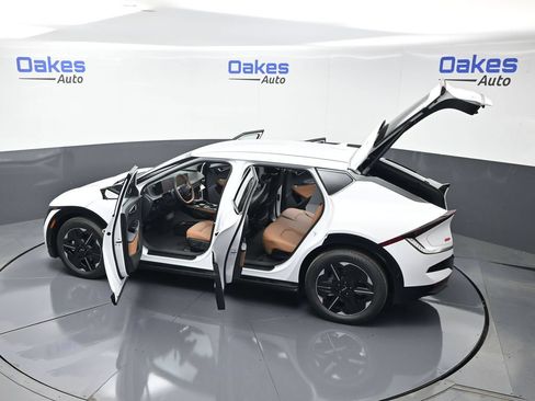 New 2026 Kia EV6 Wind RWD image 58