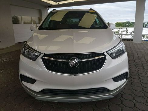 Used 2021 Buick Encore Preferred AWD/4WD image 2