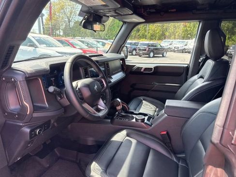 Used 2025 Ford Bronco Badlands AWD/4WD image 9