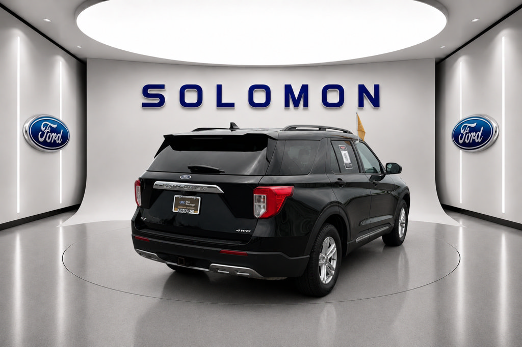 Certified 2022 Ford Explorer XLT w/ Equipment Group 202A AWD/4WD image 5