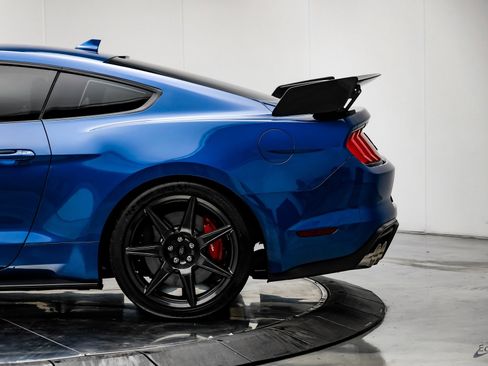 Used 2021 Ford Mustang Shelby GT500 w/ Carbon Fiber Track Pack image 7