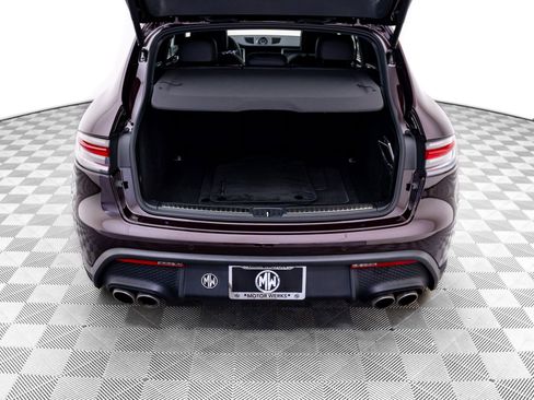 Used 2023 Porsche Macan S AWD/4WD image 29