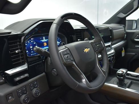 New 2025 Chevrolet Silverado 1500 High Country image 12