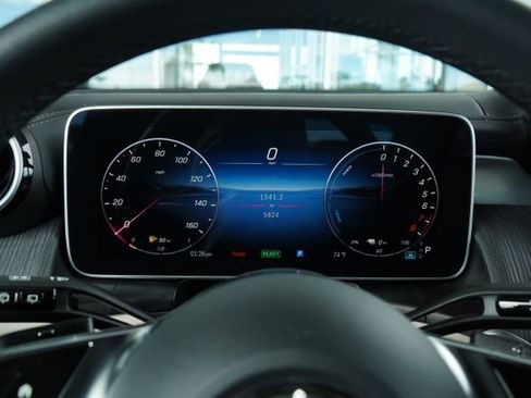 Certified 2025 Mercedes-Benz GLC 350e 4MATIC image 24