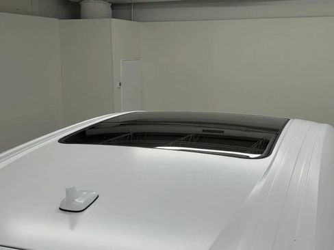 Used 2022 Lamborghini Urus AWD/4WD image 45