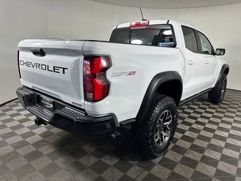 Used 2024 Chevrolet Colorado ZR2 AWD/4WD image 5