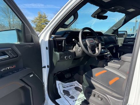 New 2025 GMC Sierra 1500 AT4 w/ AT4 Premium Package AWD/4WD image 12