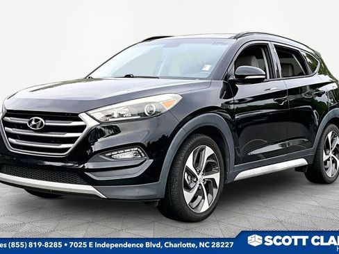 Used 2018 Hyundai Tucson Value w/ Cargo Package FWD image 3